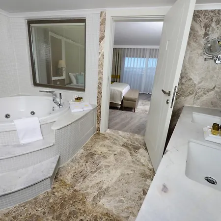 Wome Deluxe Hotell