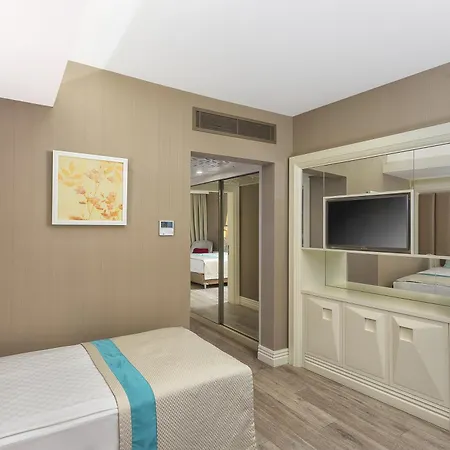 Wome Deluxe Hotell 5*